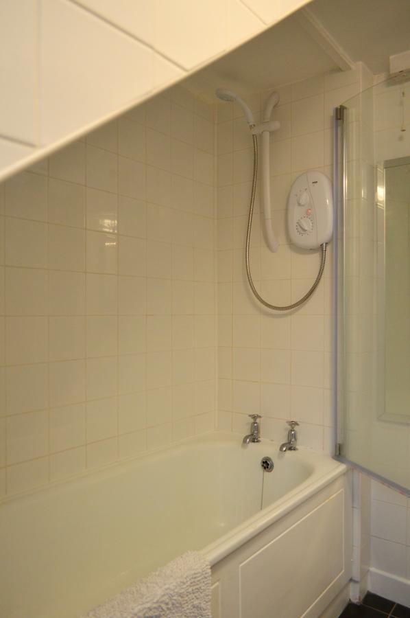 Central 1 Bedroom Apartment Sleeps 2 เอดินบะระ ภายนอก รูปภาพ
