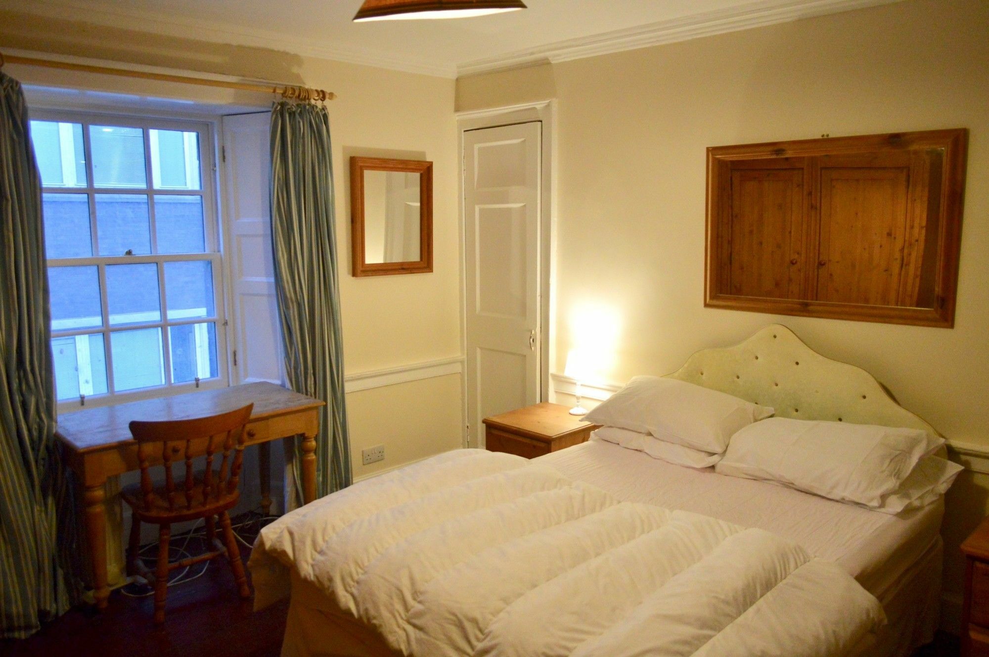 Central 1 Bedroom Apartment Sleeps 2 เอดินบะระ ภายนอก รูปภาพ